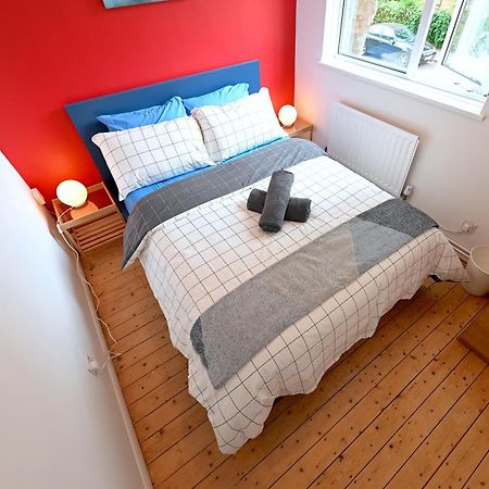 4 Bedroom Patio House Regent'S Park - Parking Лондон Екстер'єр фото