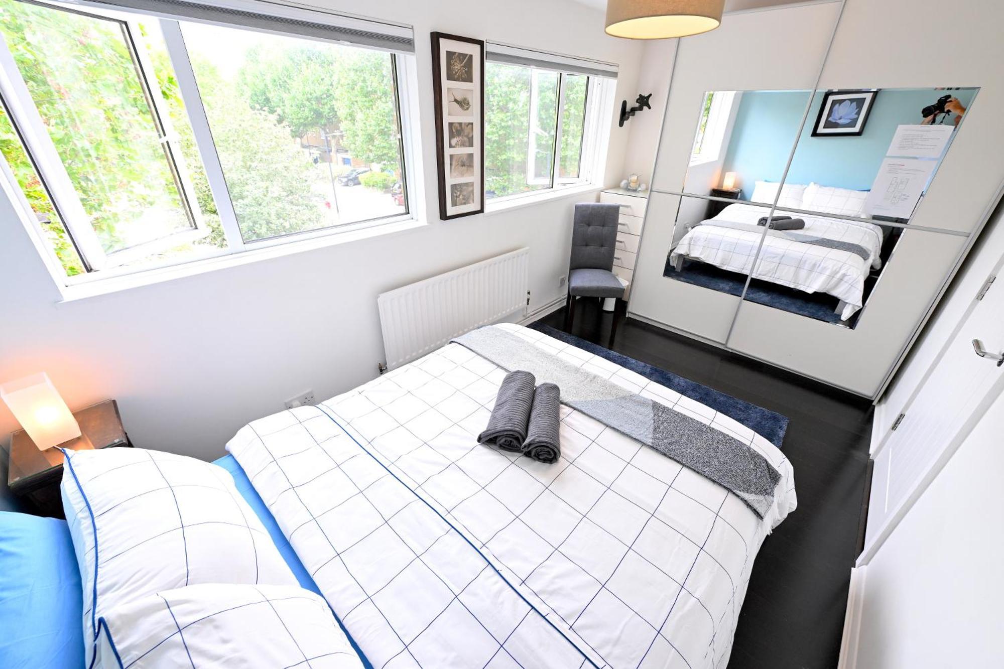 4 Bedroom Patio House Regent'S Park - Parking Лондон Екстер'єр фото