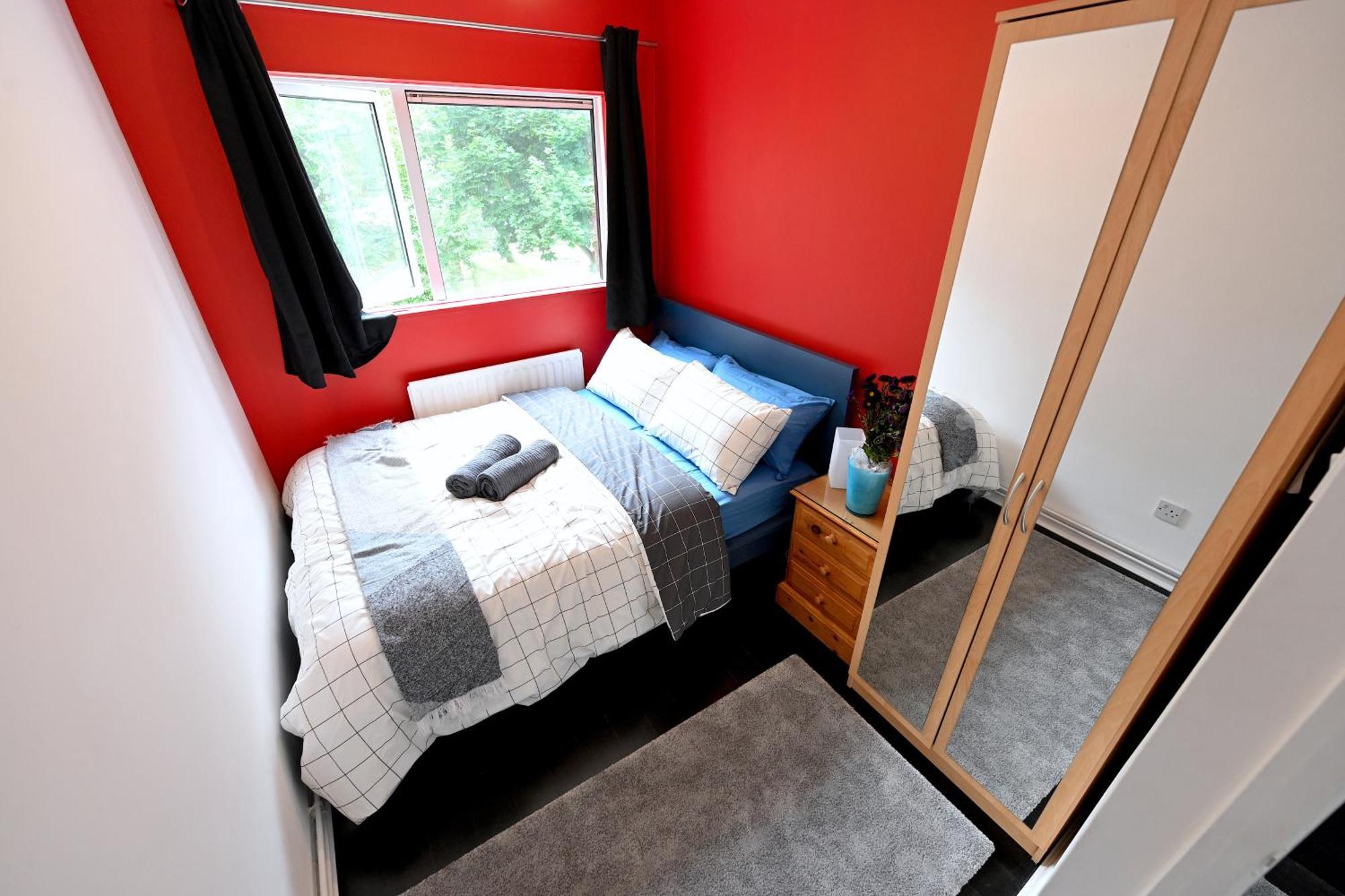 4 Bedroom Patio House Regent'S Park - Parking Лондон Екстер'єр фото