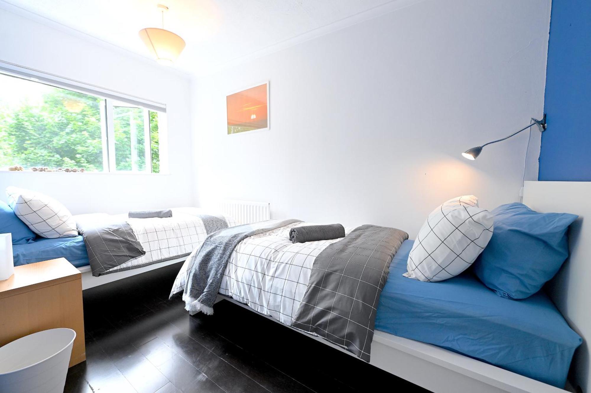 4 Bedroom Patio House Regent'S Park - Parking Лондон Екстер'єр фото