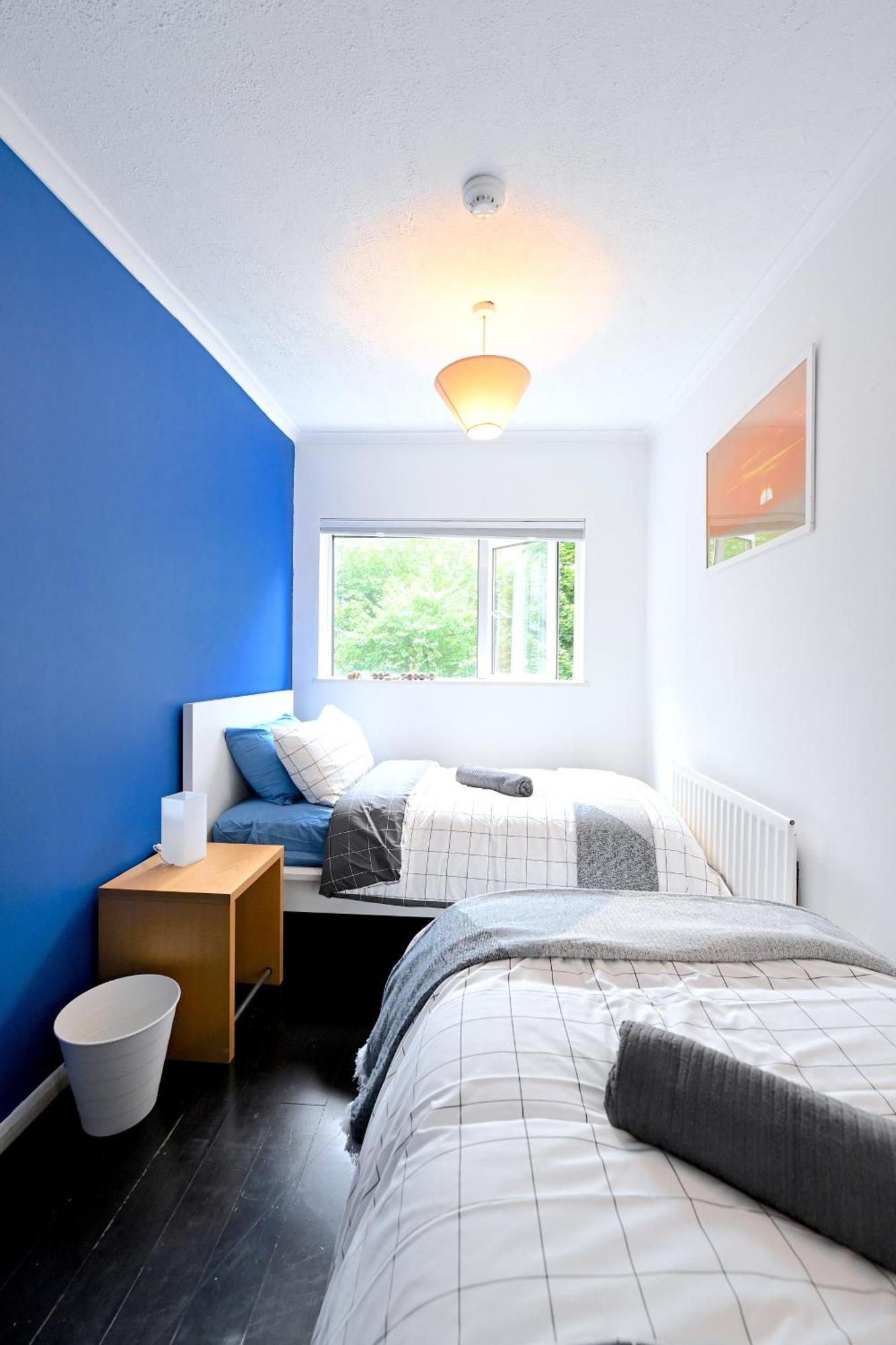 4 Bedroom Patio House Regent'S Park - Parking Лондон Екстер'єр фото